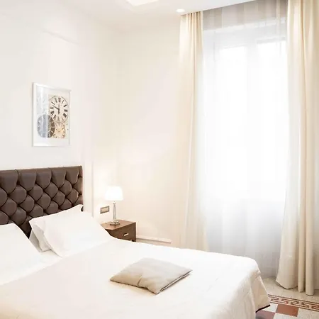 Museum Center Luxury Bed & Breakfast