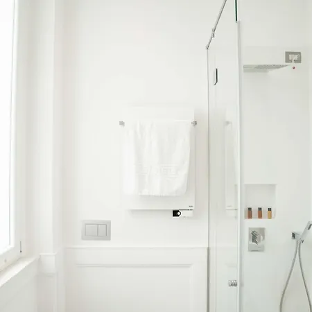 Museum Center Luxury Bed & Breakfast 4*