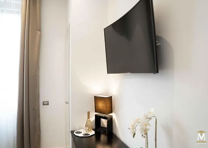 Museum Center Luxury Bed & Breakfast 4*