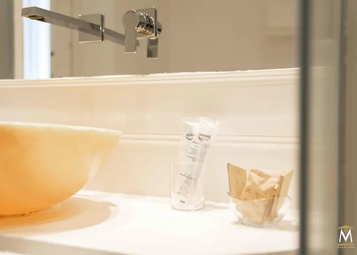 Museum Center Luxury Bed & Breakfast 4*